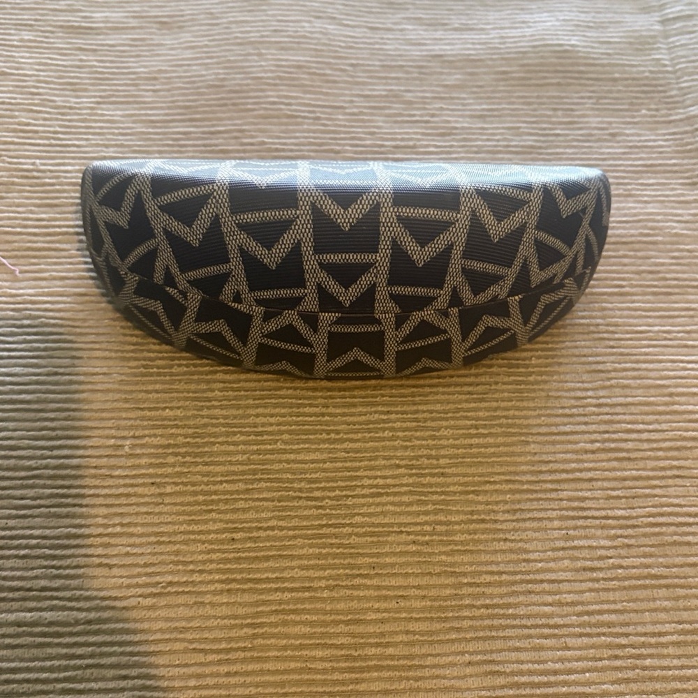 MICHAEL Michael Kors Patterned Black and Tan Eyeglass Case